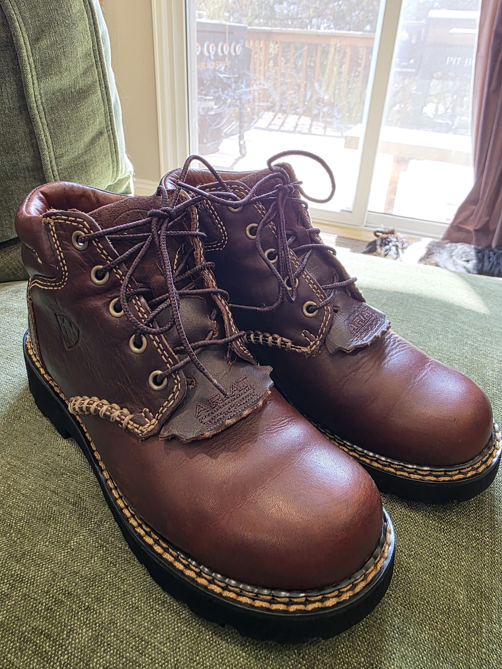 Ariat Canyon Women’s Burgundy Brown Leather Lace-Up Work Boots